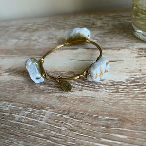 Bourbon and Boweties